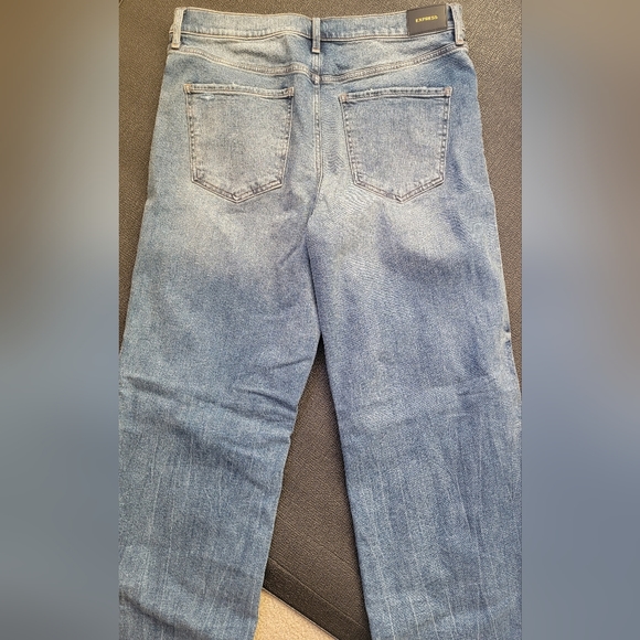 Express Wide Leg High Rise Jeans - Picture 3 of 5